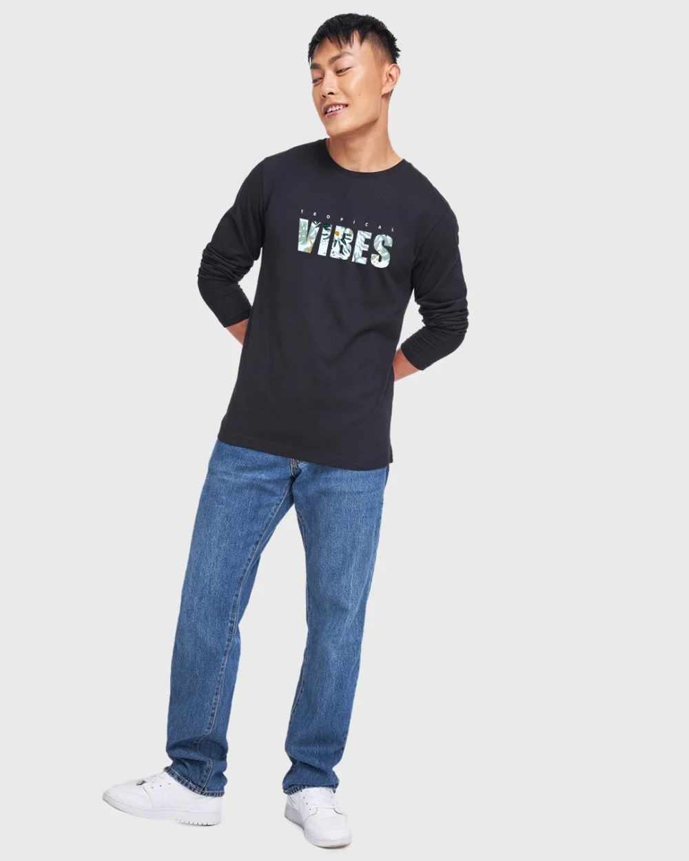 Men's Black Tropical Vibes Typography T-shirt - Image 3