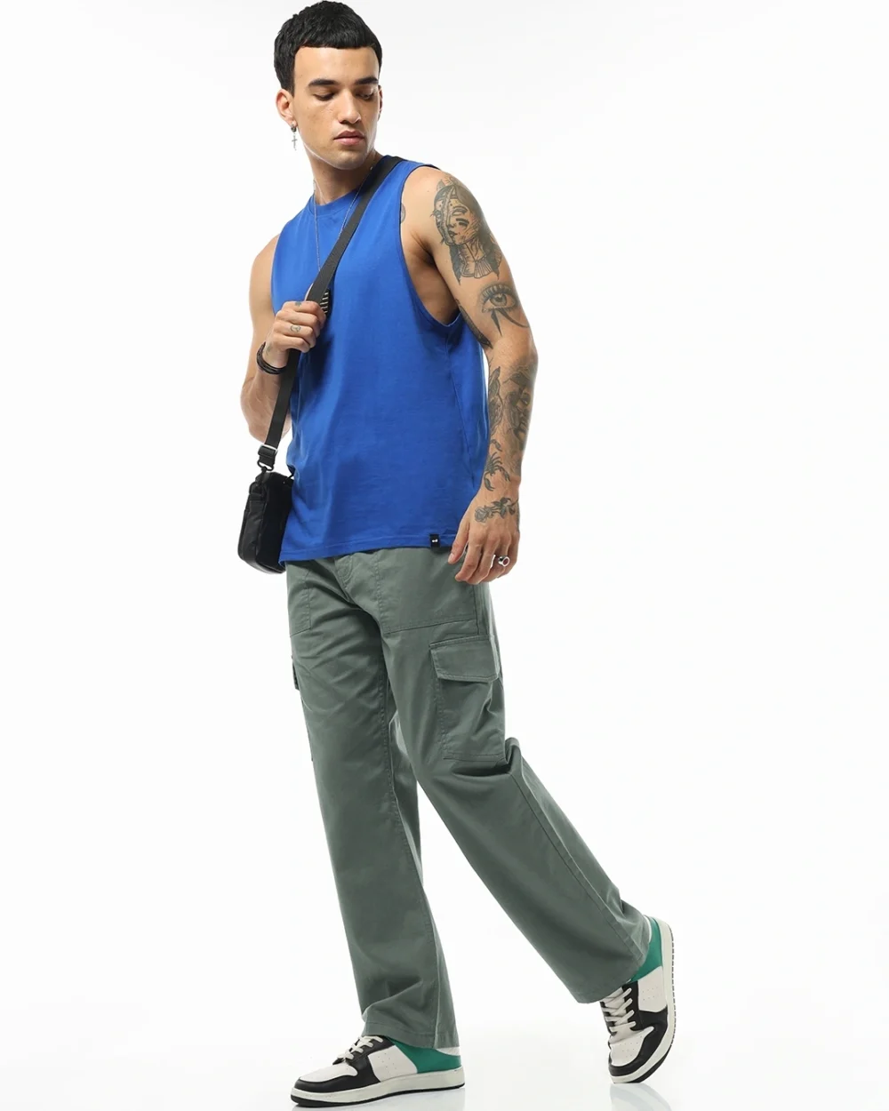 Men's Grey Straight Fit Cargo Pants - Image 4